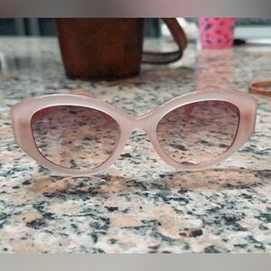 NWOT PINK SUNGLASSES W Swarvaski CRYSTALS ON EACH SIDE